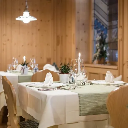 Hotel Schoenblick 3*
